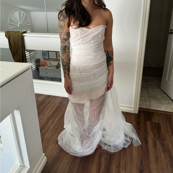 The Bar Cleo Gown in Blanc - Picture 9 of 10